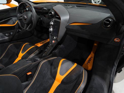 Used 2022 McLaren 720S Performance image 19