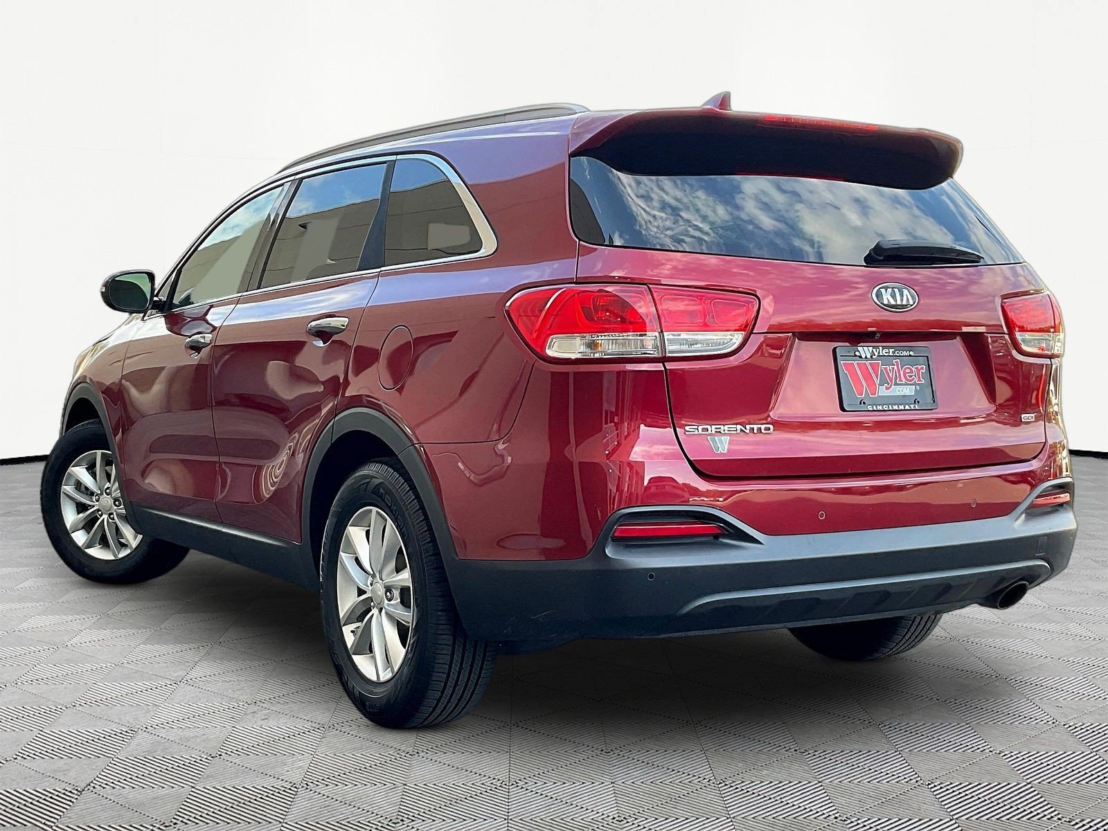 Used 2016 Kia Sorento FWD w/ LX Convenience Package image 4
