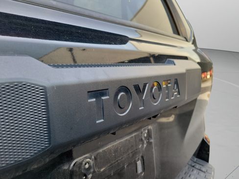 Used 2025 Toyota 4Runner SR5 AWD/4WD image 27