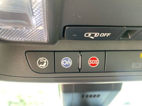 Used 2023 Chevrolet Equinox RS image 17