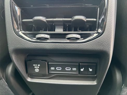 New 2026 Jeep Grand Cherokee Limited AWD/4WD image 18
