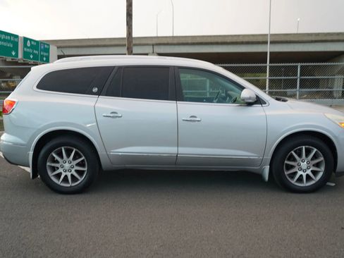Used 2015 Buick Enclave Leather w/ Trailering Package image 25