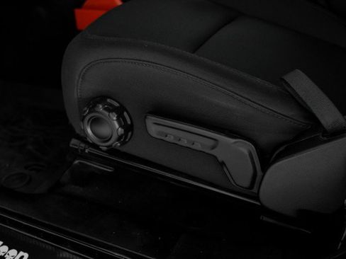 Used 2022 Jeep Wrangler Unlimited Sport image 26