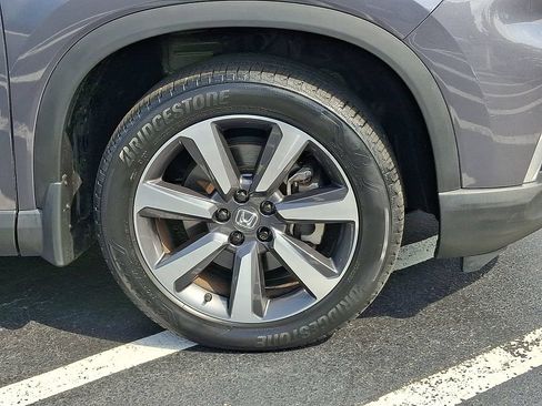 Used 2023 Honda Pilot Elite image 11