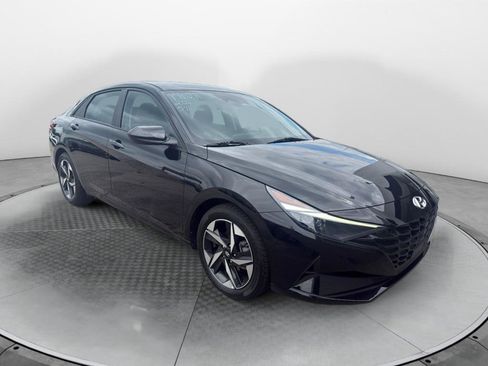 Used 2023 Hyundai Elantra SEL w/ Convenience Package FWD image 1