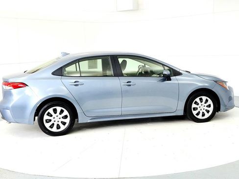 Used 2023 Toyota Corolla LE w/ Carpet Mat Package (TMS) FWD image 6