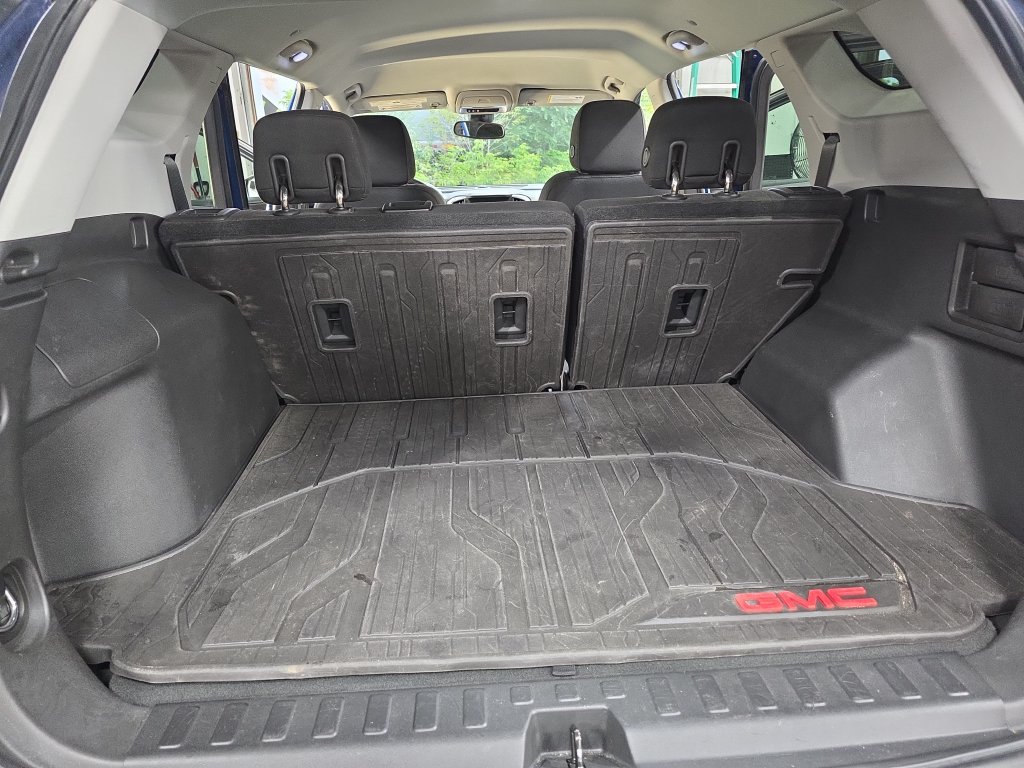 Used 2020 GMC Terrain SLE w/ Driver Convenience Package AWD/4WD image 14