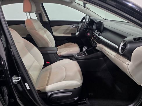 Used 2022 Kia Forte LXS w/ LXS Technology Package image 19