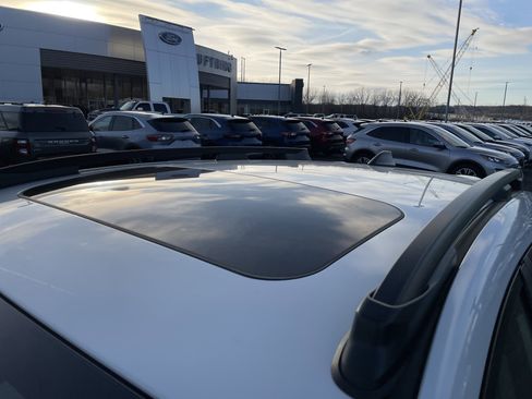 Used 2025 Subaru Crosstrek 2.0i Premium image 10