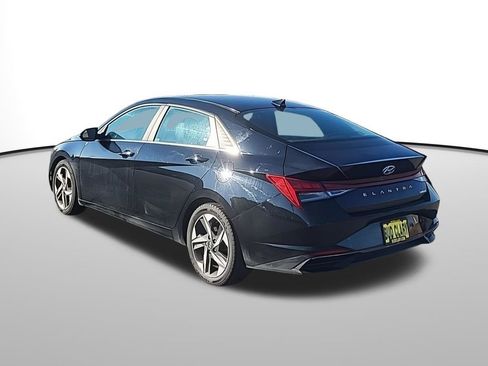 Used 2022 Hyundai Elantra Limited image 10