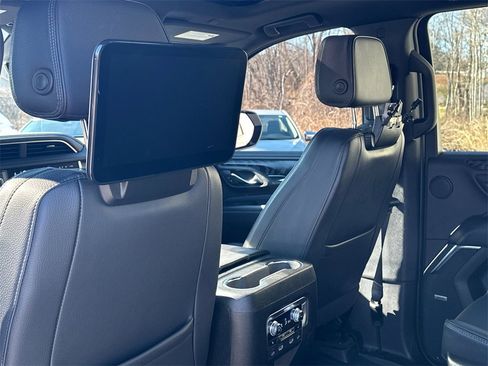 Used 2023 GMC Yukon XL Denali w/ Denali Reserve Package image 23