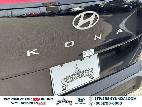 New 2026 Hyundai Kona SE image 14