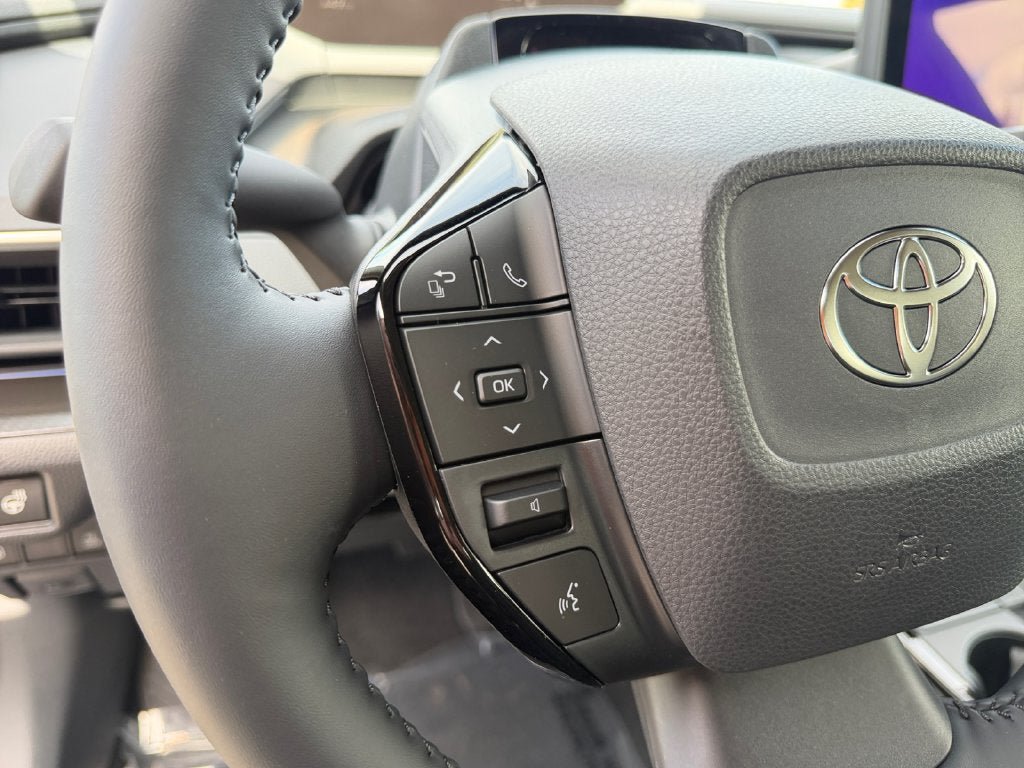 New 2027 Toyota Prius Plug-In Hybrid FWD image 15