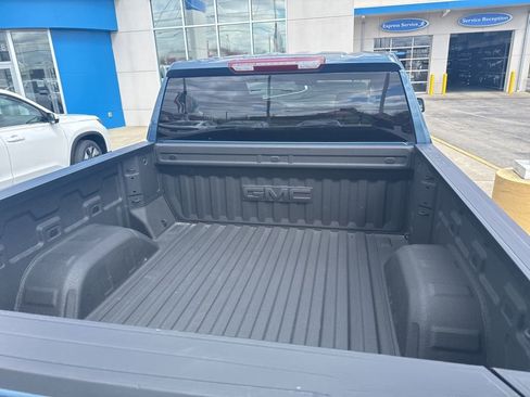 Used 2024 GMC Sierra 1500 SLT image 10