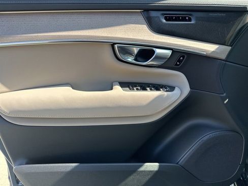 New 2026 Volvo XC90 B6 Plus w/ Protection Package Premier image 12