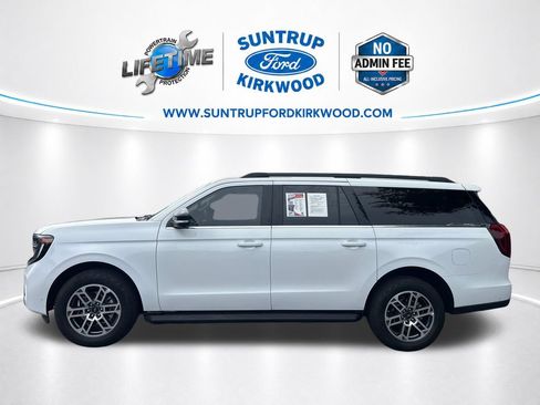 Used 2025 Ford Expedition Max Active AWD/4WD image 2