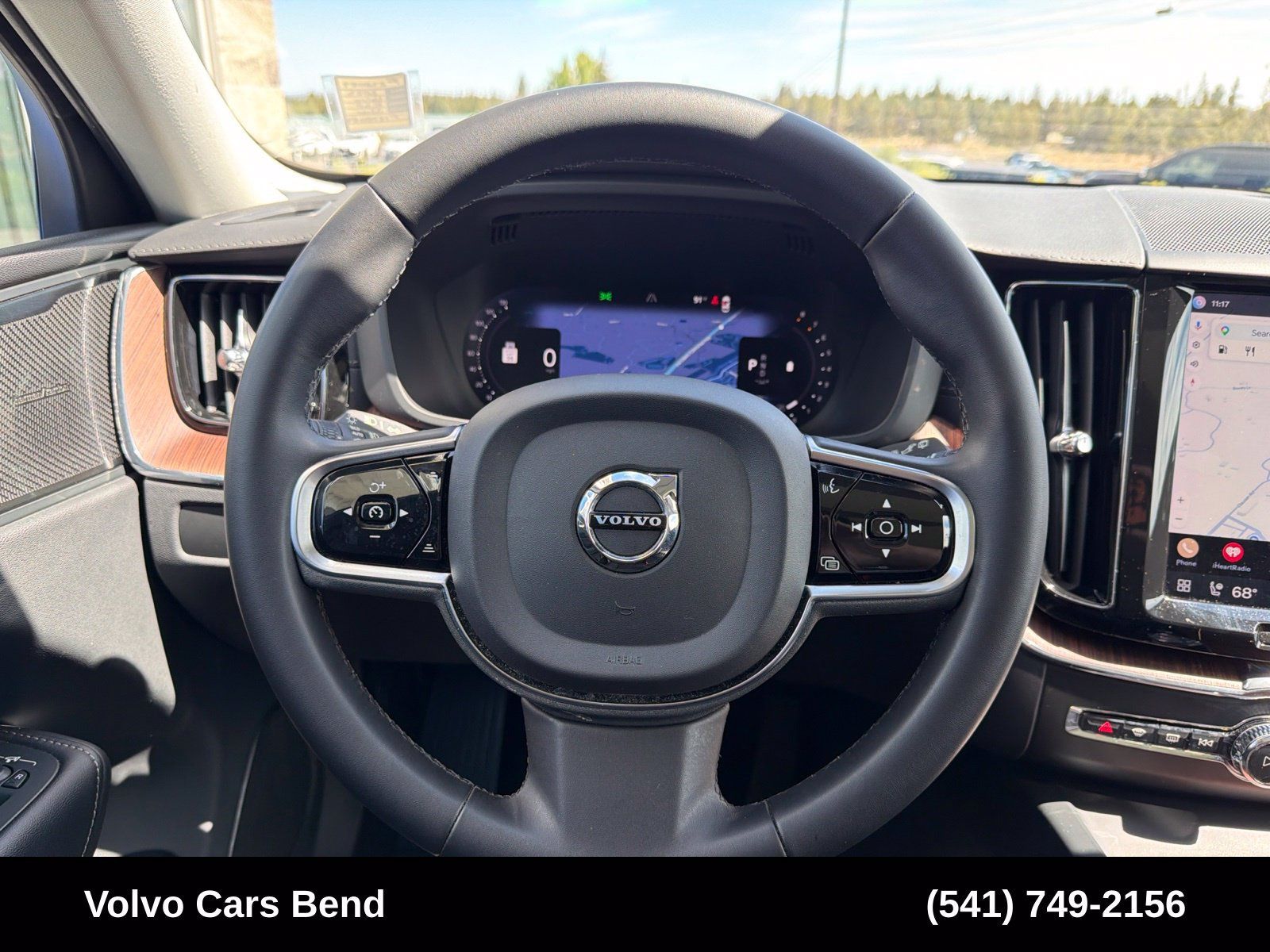 Used 2023 Volvo XC60 B5 Ultimate w/ Climate Package AWD/4WD image 11