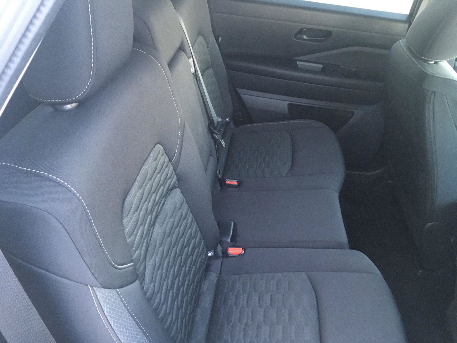 Used 2023 Nissan Pathfinder SV AWD/4WD image 33