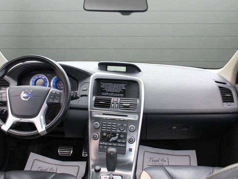 Used 2011 Volvo XC60 T6 image 21