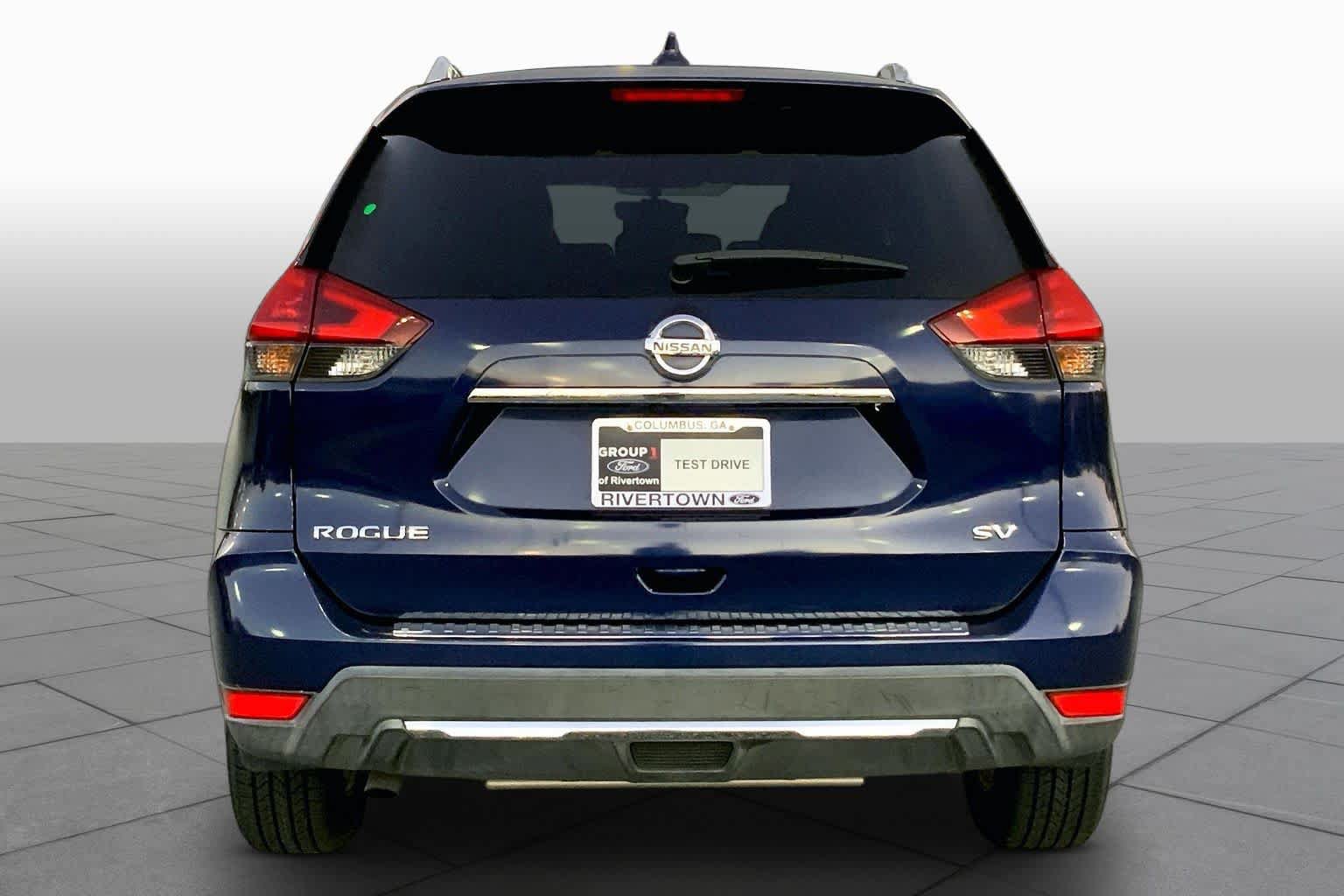 Used 2018 Nissan Rogue SV FWD image 5