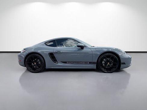 Used 2025 Porsche 718 Cayman image 2