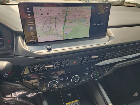 Used 2025 Honda Accord Touring image 17