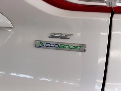Used 2014 Ford Escape SE w/ Equipment Group 201A FWD image 11