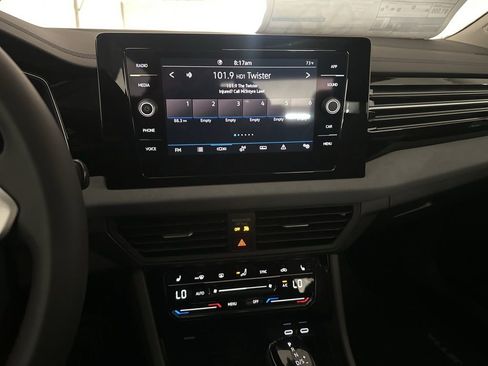 New 2026 Volkswagen Jetta SE FWD image 22