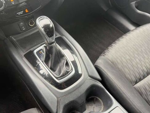 Used 2017 Nissan Rogue S image 13