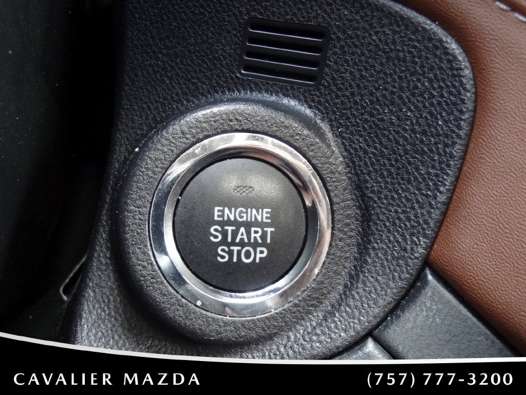 Used 2025 Subaru Outback Touring XT AWD/4WD image 31