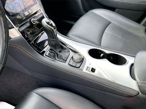 Used 2020 INFINITI Q50 Luxe w/ Essential Package (3.0T Luxe) image 13