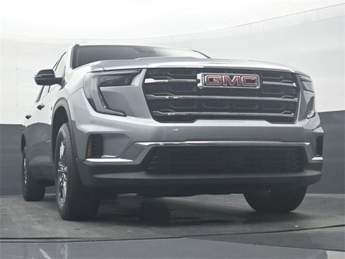Used 2025 GMC Acadia Elevation image 28