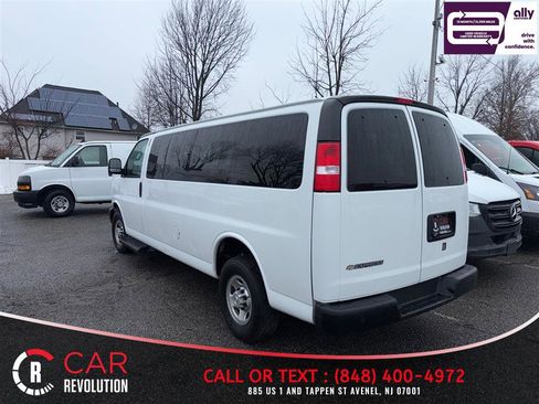 Used 2023 Chevrolet Express 3500 LS image 3