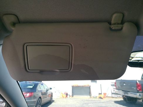 Used 2012 MAZDA MAZDA5 Sport image 12