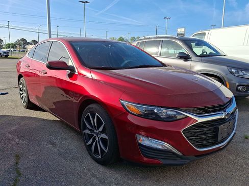 Used 2023 Chevrolet Malibu RS image 2