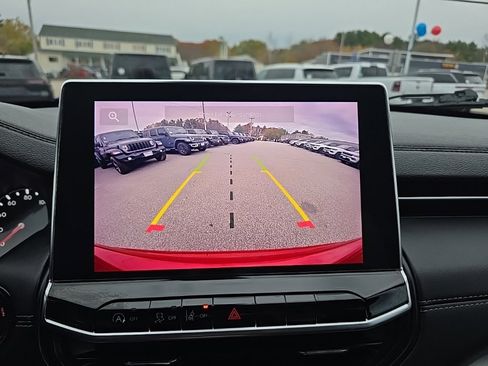 Certified 2022 Jeep Compass Limited image 28