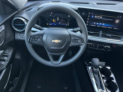New 2026 Chevrolet Trax LT FWD image 14