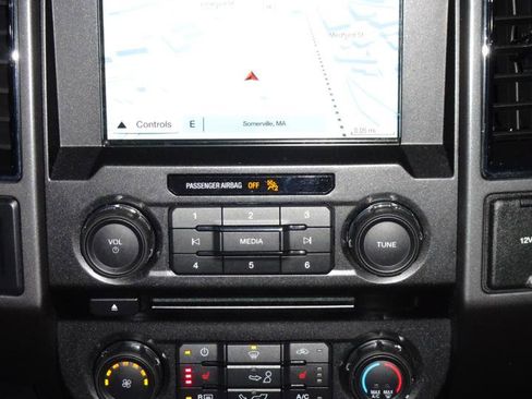 Used 2018 Ford F150 XLT w/ Equipment Group 302A Luxury AWD/4WD image 15