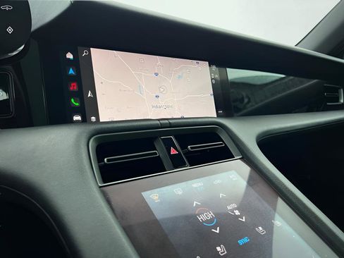 Used 2020 Porsche Taycan 4S image 55