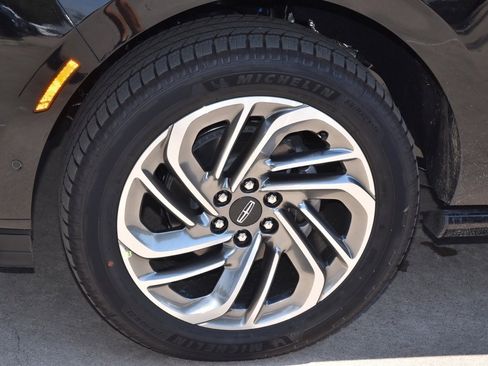 New 2025 Lincoln Navigator L Reserve image 43