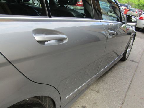 Used 2011 Mercedes-Benz C 300 4MATIC Sedan image 20