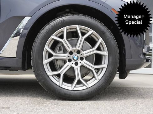 Used 2020 BMW X7 xDrive40i w/ Premium Package AWD/4WD image 34