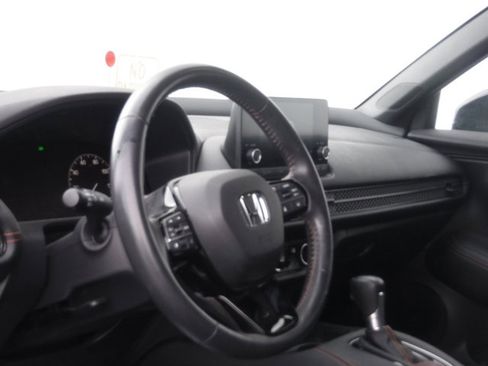Used 2024 Honda HR-V Sport image 11