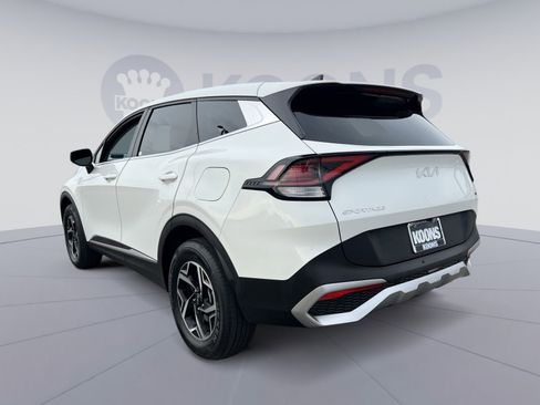 Used 2024 Kia Sportage LX image 4