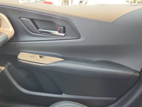 Certified 2025 Toyota Prius XLE FWD image 16
