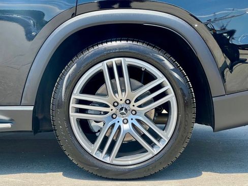Certified 2026 Mercedes-Benz GLS 450 4MATIC image 10