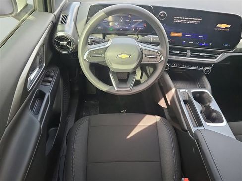 New 2026 Chevrolet Equinox EV LT image 16