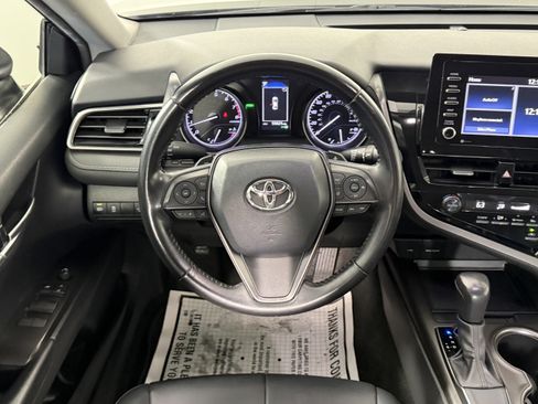 Used 2021 Toyota Camry SE w/ Convenience Package image 11