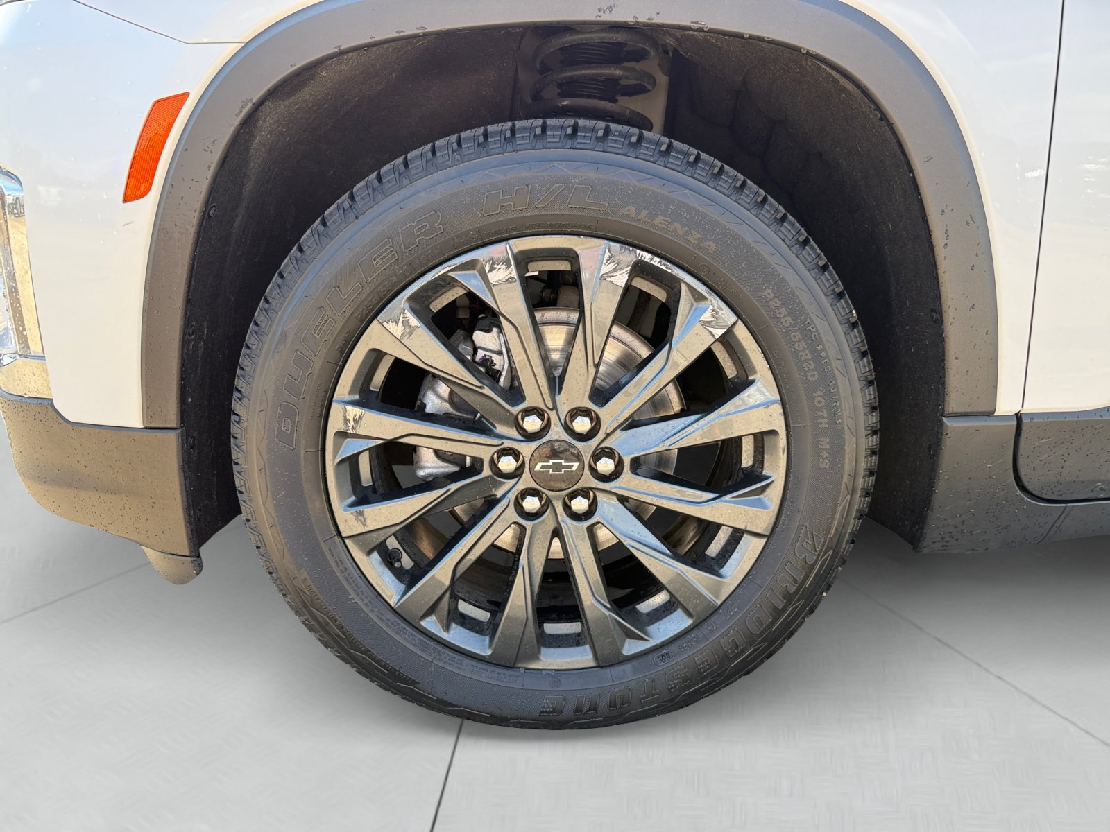 Used 2023 Chevrolet Traverse RS FWD image 14