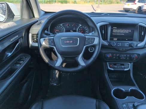 Used 2024 GMC Terrain SLT AWD/4WD image 19